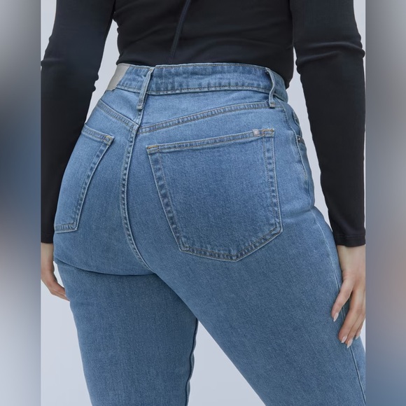 NWT Everlane The Original Curvy Cheeky® Jean Size 30 Inseam 28.5” - Picture 2 of 8